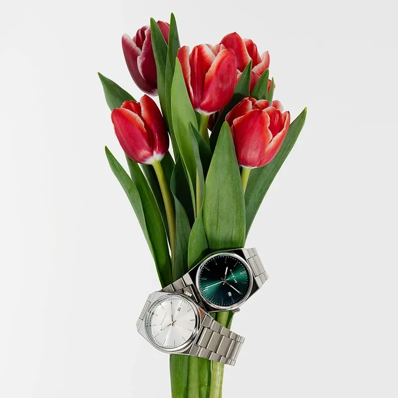 Radiant Air Relógio de Mulher Prateado com Brazelete de Aço