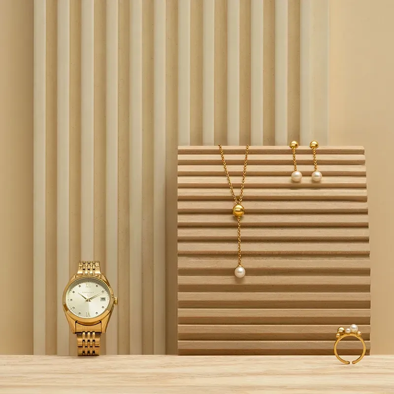 Radiant Legacy Relógio de Mulher Dourado Bracelete Aço