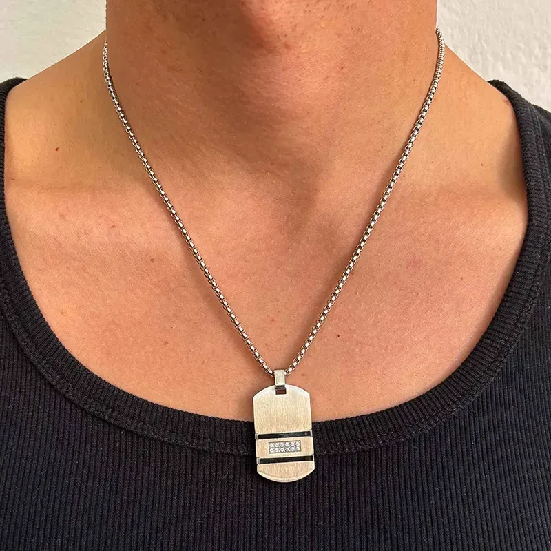 Colar Homem Martinez com Placa Dourada
