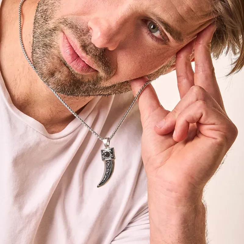 Colar Homem Lombok Horn Prateado | Estilo Ousado e Elegante