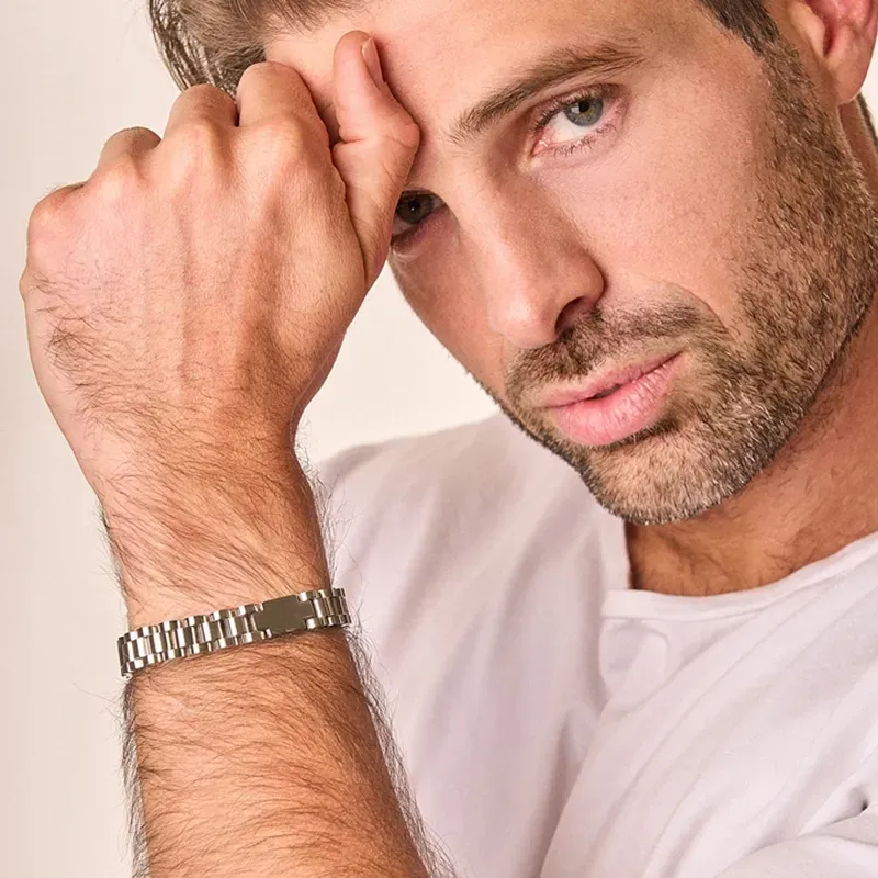 Pulseira Homem Prateada Cross | Elos Cruzados com Estilo