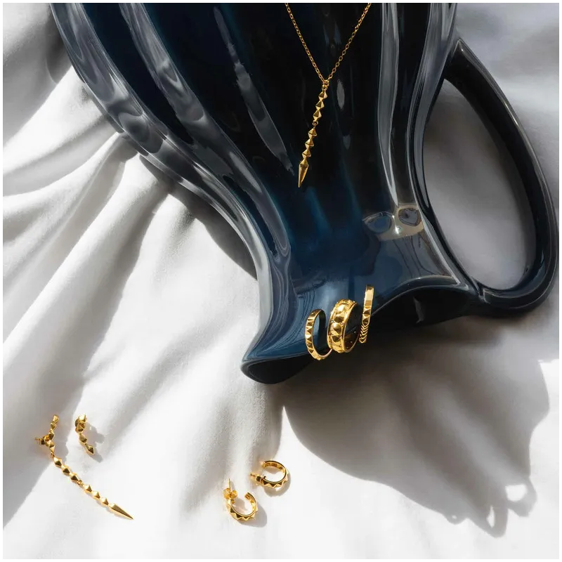 Anel dourado coleção PUNK Radiant