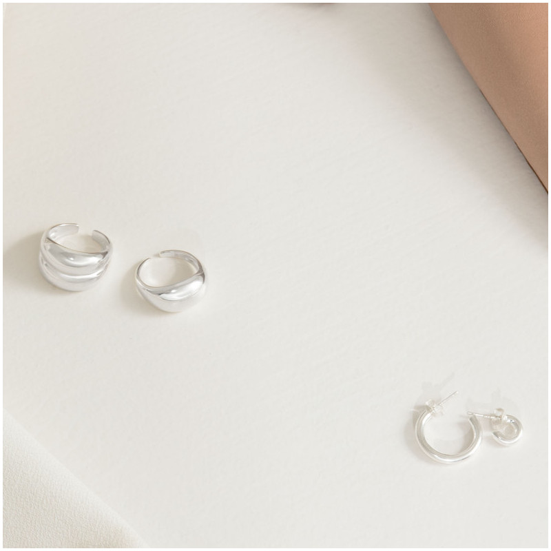 Argolas pequenas Radiant em Prata