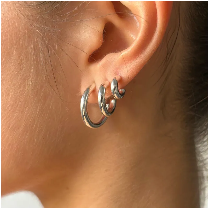 Argolas pequenas Radiant em Prata