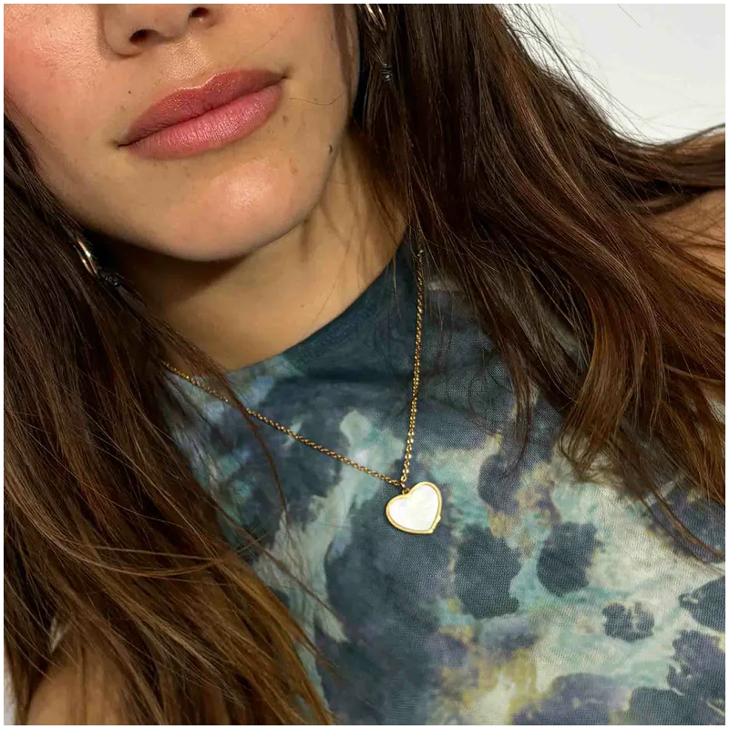 Colar Coração Madrepérola Dourado