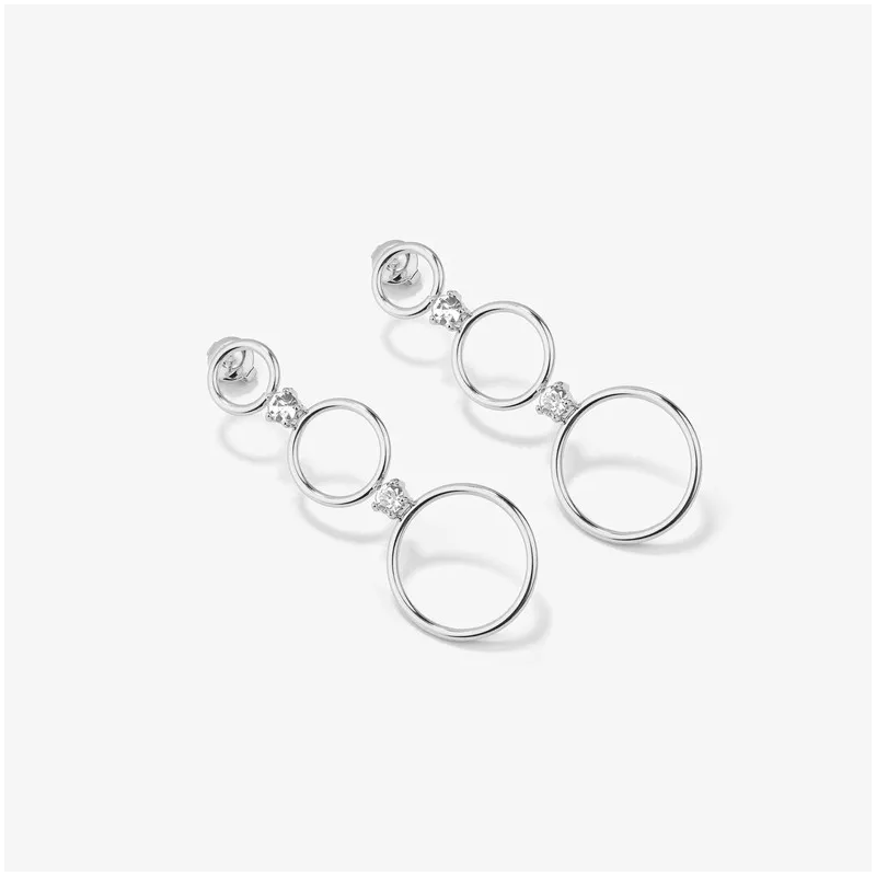 Brincos Compridos Mulher Zendaya prateados | Design Elegante