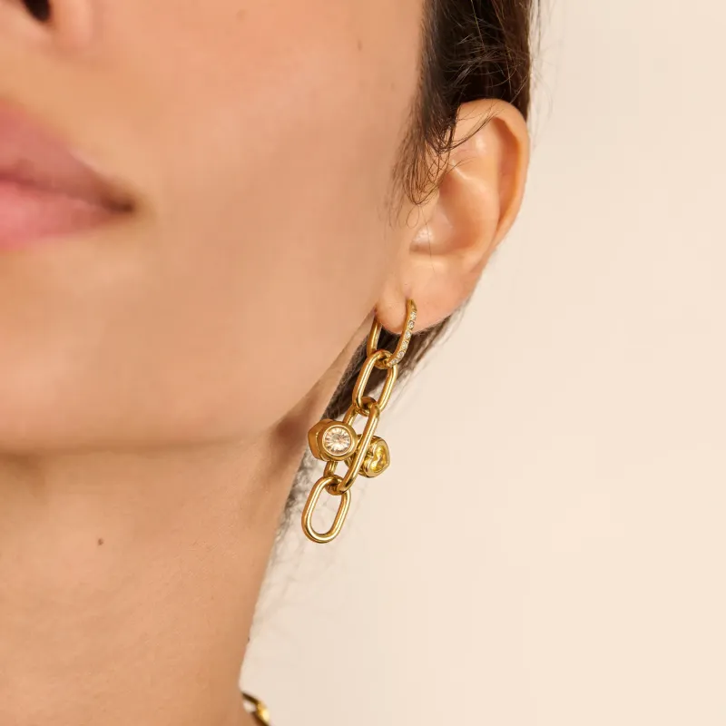 Brincos de mulher Claudia dourados | Radiant