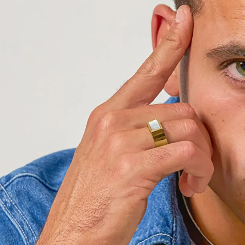 Anel Homem Strong MOP Dourado | Radiant