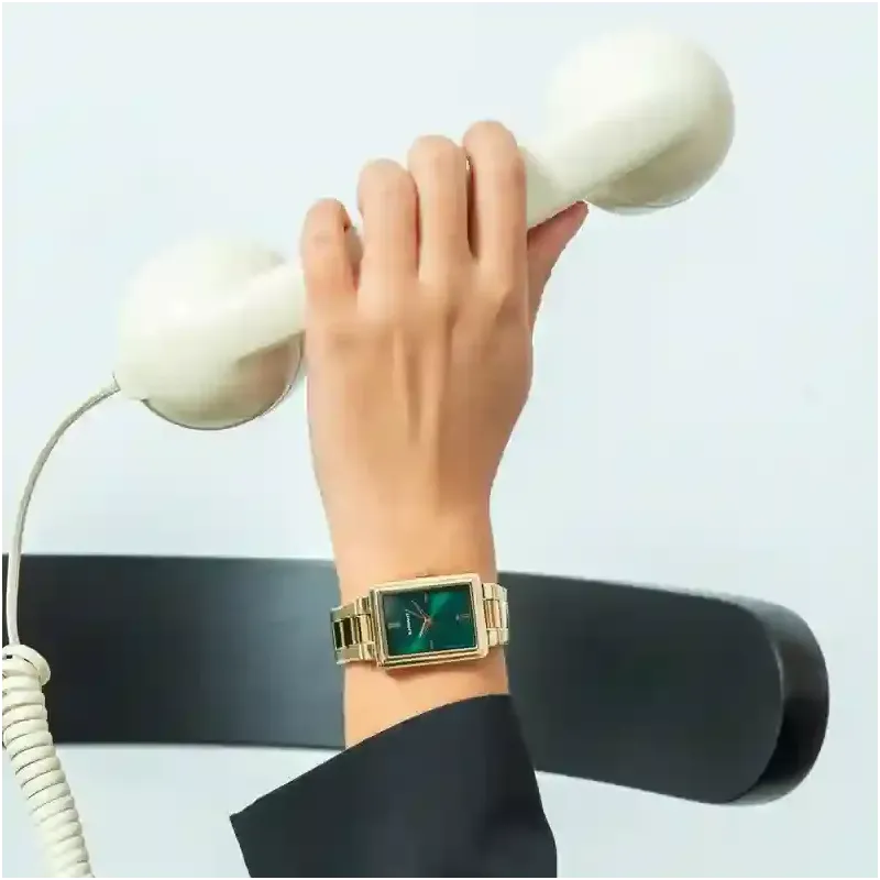 Reloj Courtney Emerald/Dourado