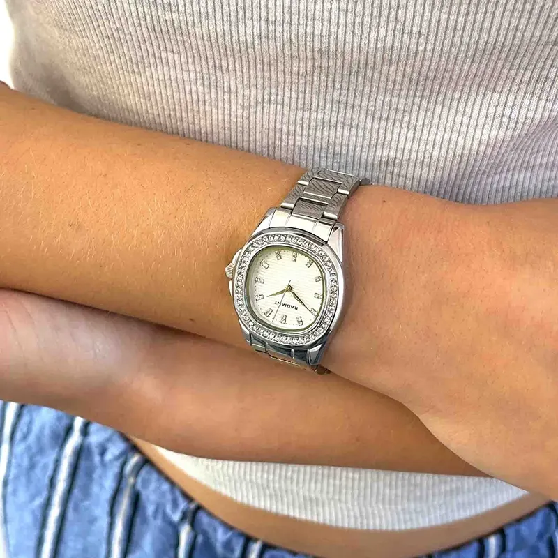 Radiant Scape Relógio de Mulher Prateado com Bracelete de Aço