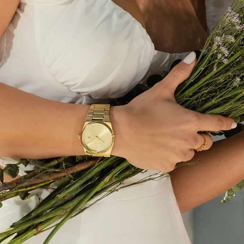 Radiant Air Relógio de Mulher Dourado com Bracelete de Aço